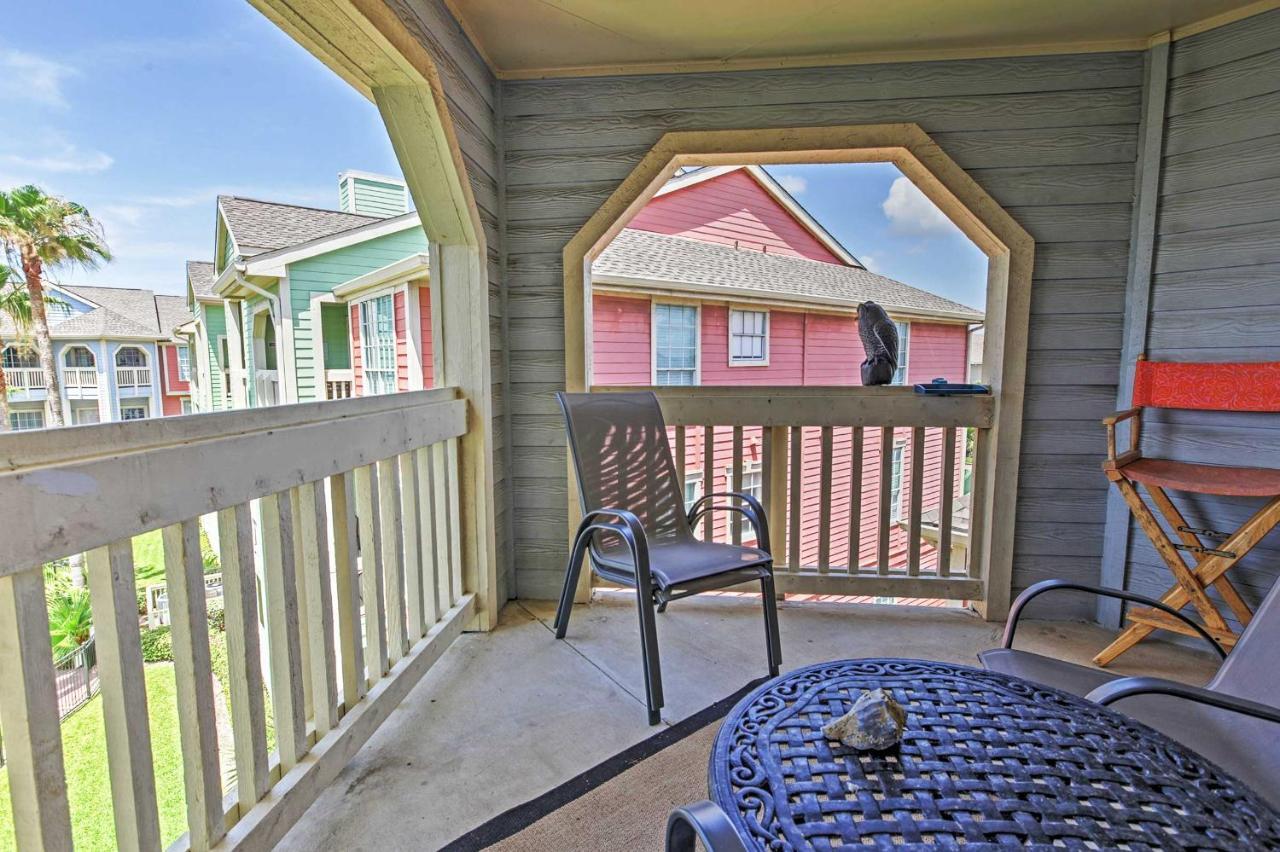 Colorful Galveston Retreat Steps From Beach And Pool Екстериор снимка